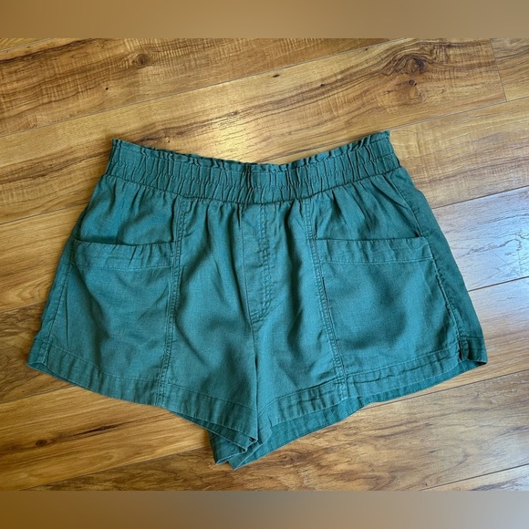 a new day High Waist Green Shorts - Picture 1 of 6